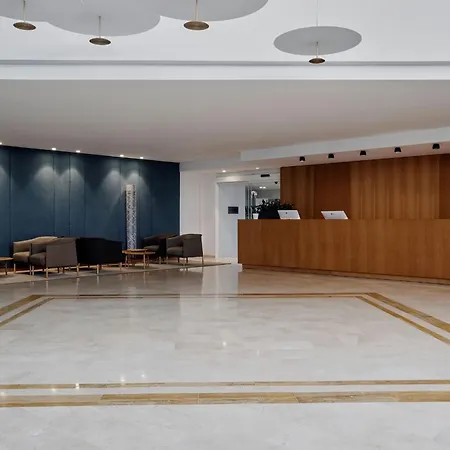 Prinsotel La Pineda Aparthotel 4*